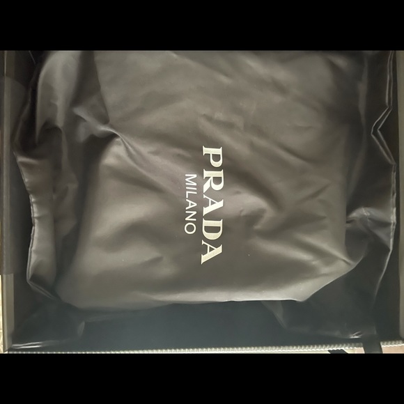 PRADA TRAINERS (BRAND NEW NEVER WORN!) - Picture 5 of 10